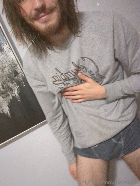 Aleksqrdn free only fans