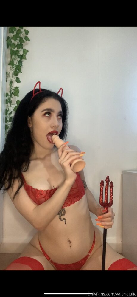 Valeriejulie leaks only fans