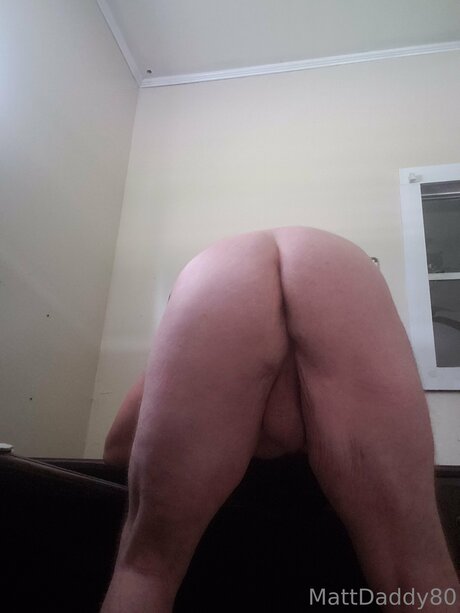 Mattdaddy80 feet onlyfans