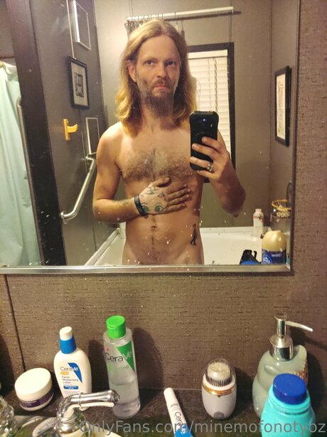 Minemofonotyoz leaked onlyfans pics