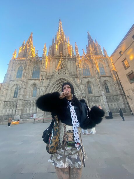 Priestessvamp onlyfans model photo