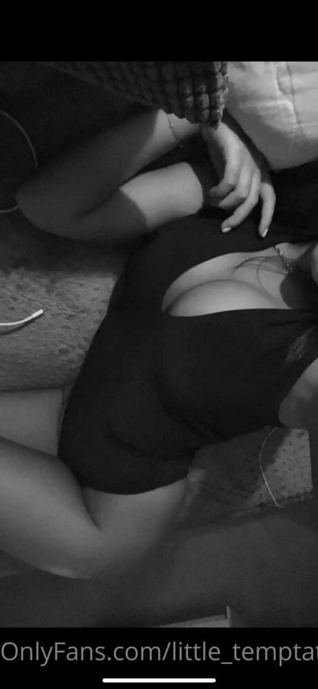 Little Temptation77 leaked only fans nudes