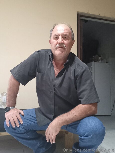 Daddy Ale pics onlyfans