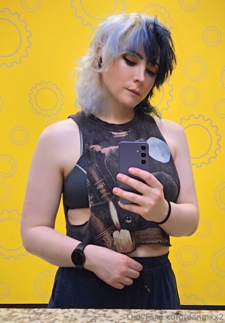 Dannixx2 onlyfans pics
