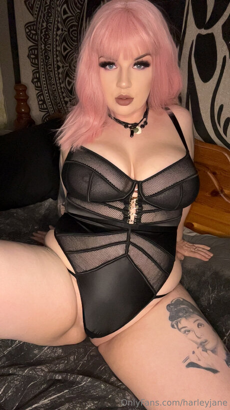 Harleyjane pics onlyfans