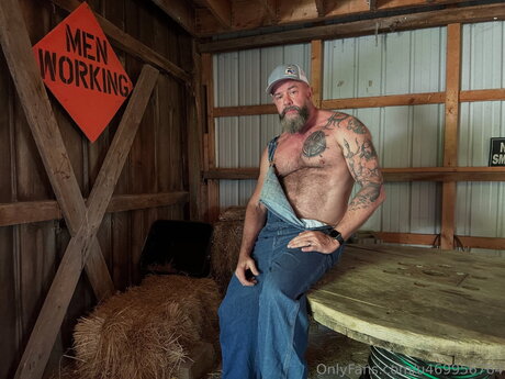 U469956764 naked onlyfans pics