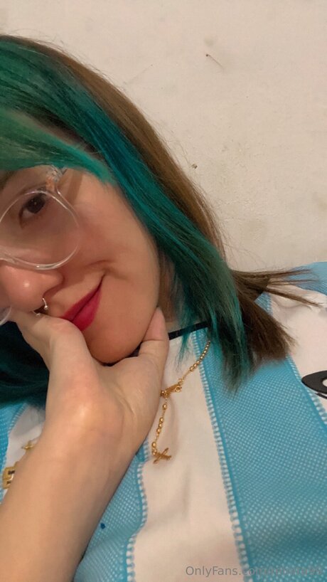 Reinita99 naked on onlyfans