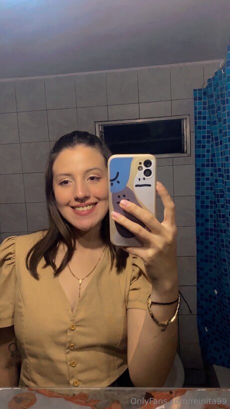Reinita99 onlyfans model
