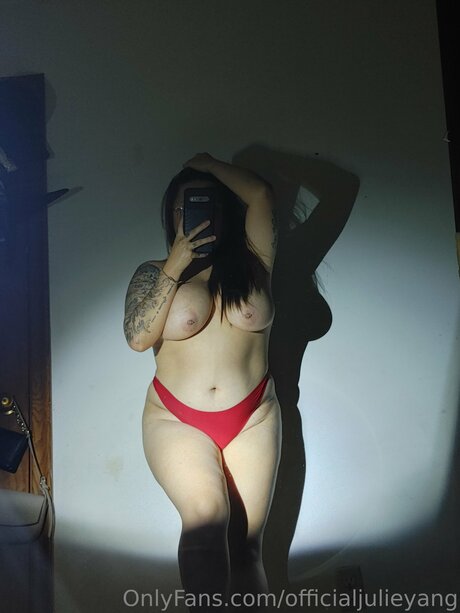 Officialjulieyang free only fans