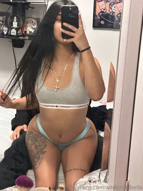 Addictingbella onlyfans naked