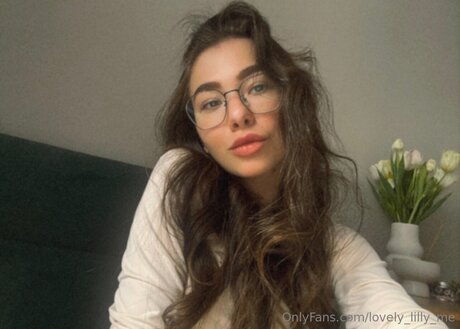 Lovely Lilly Me onlyfans leaks sex