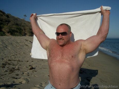 Bigukbear onlyfans for free