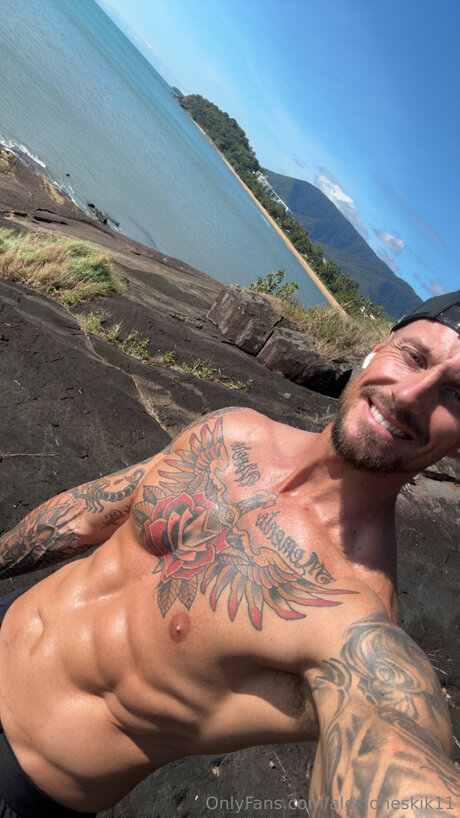 Alexjoneskik11 only fans leak nude