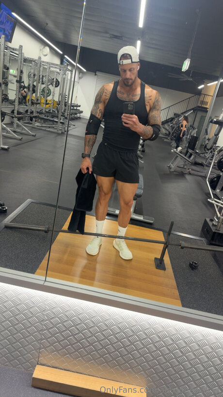 Alexjoneskik11 leaked nudes onlyfans