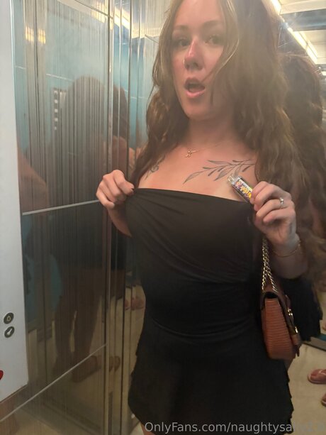 Naughtysally2 0 onlyfans tits