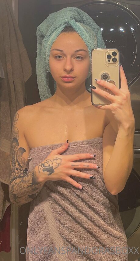 Prettypandora9 nude only fans