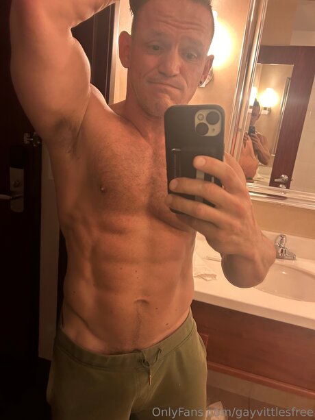 Gayvittlesfree onlyfans nude
