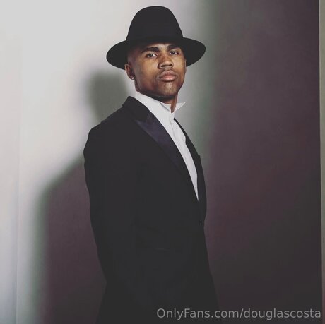 Douglascosta onlyfans desnuda