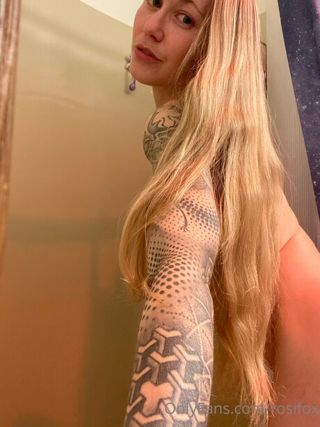 Rosifox onlyfans model