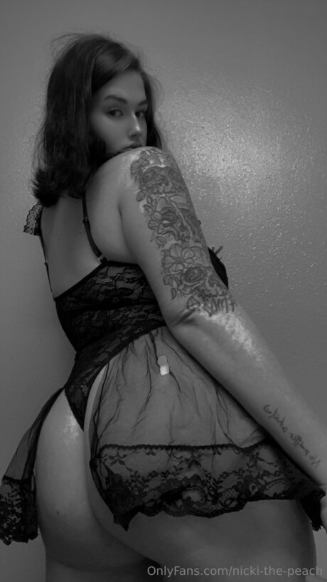 Nicki The Peach only fans review