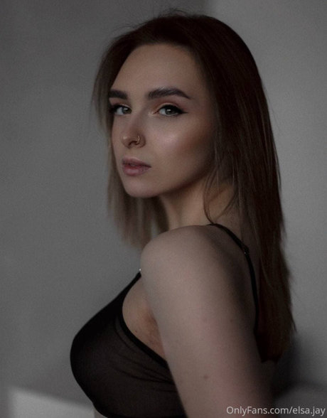 Elsa Jay leaked only fans nudes