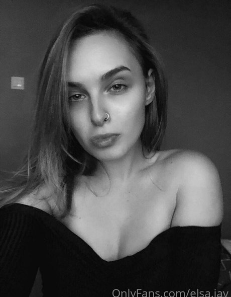 Elsa Jay onlyfans leaked sex