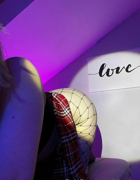 Elsa Jay nudes onlyfans leaked