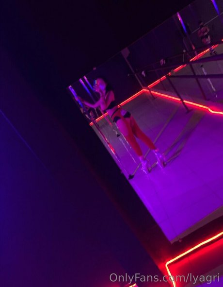 Electrahearth onlyfans pics