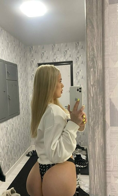 femdomfindom onlyfans model