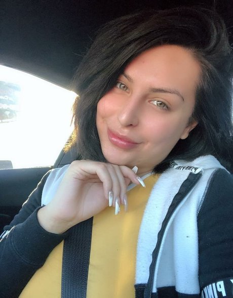 chanelsantini only fans sex