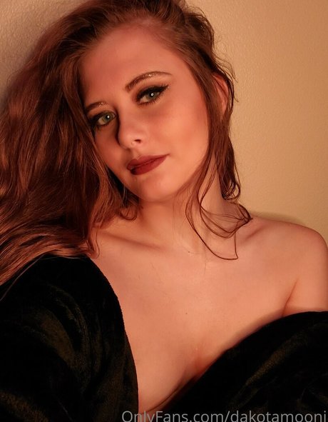 dakotamoonj onlyfans content leaked