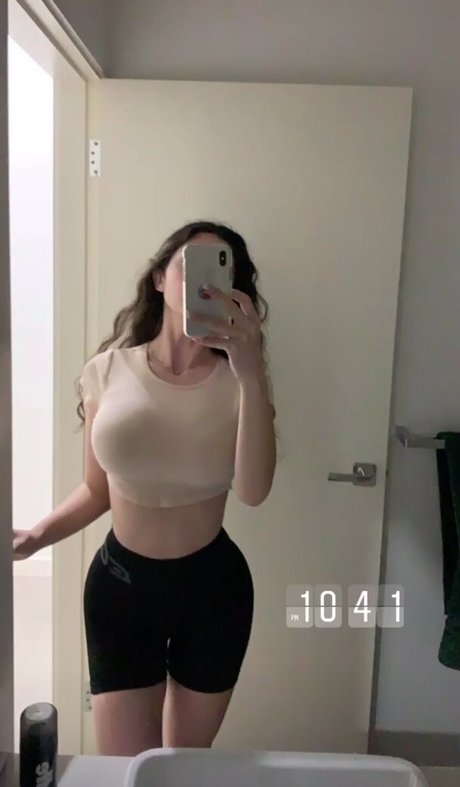 Mayroon Kawash naked onlyfans