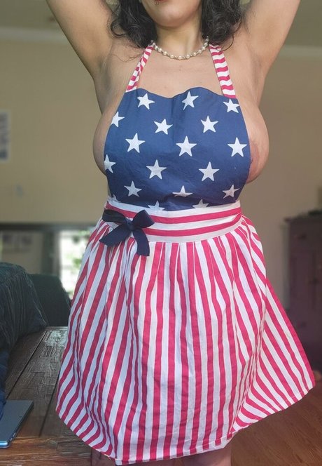 momgenes22 onlyfans pics