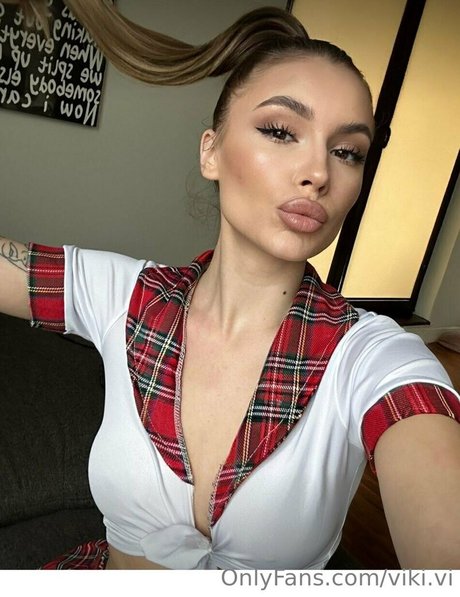 viki vi onlyfans leaked naked