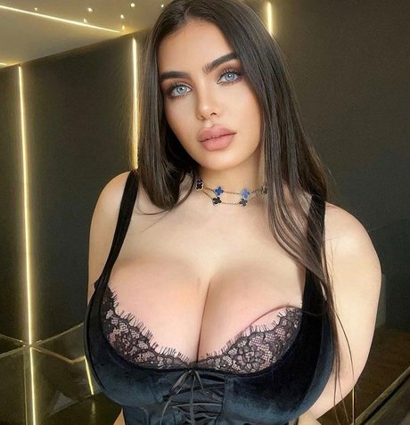 Noure Sahli onlyfans star