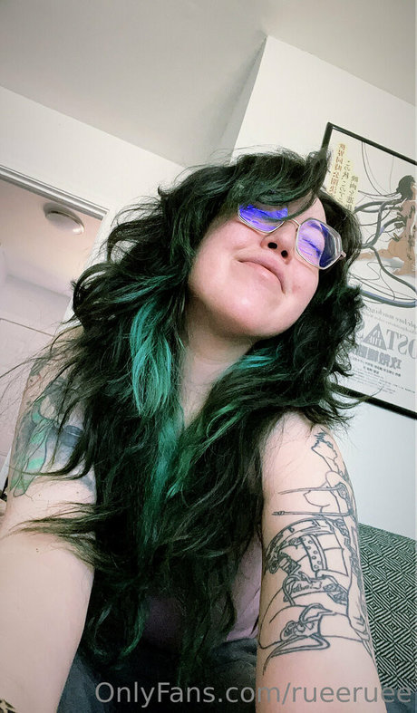 rueeruee onlyfans xxx