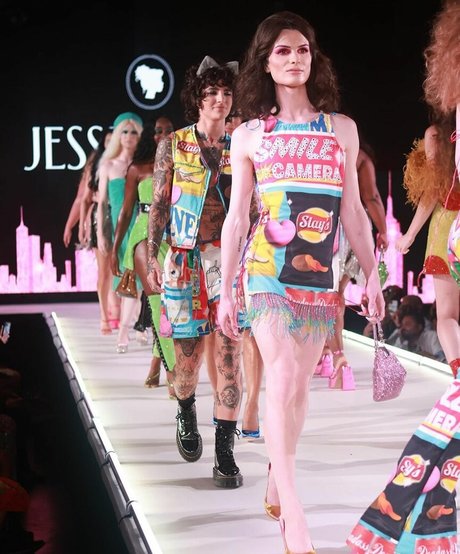 Vas Hal onlyfans ass