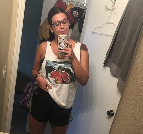 tallnerdywoman onlyfans nudes leaked