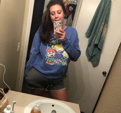 tallnerdywoman nude only fans