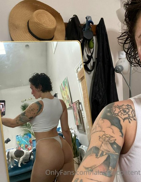 lalakittycontent onlyfans leajs