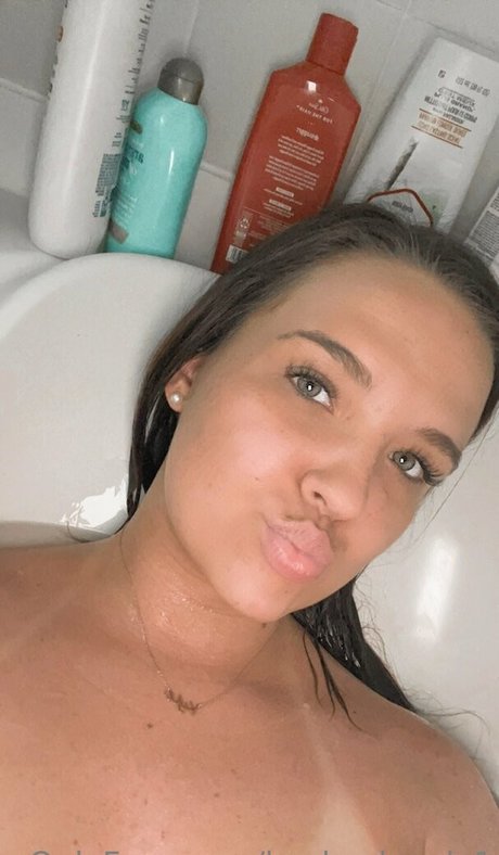 kaykaylovely1 onlyfans pic