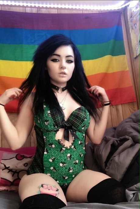 MollyRot onlyfans strip