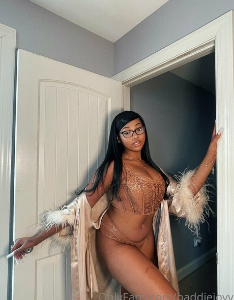 baddiejoyy onlyfans archive