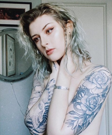 Mothica onlyfans naked