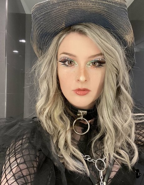 Mothica onlyfans leak