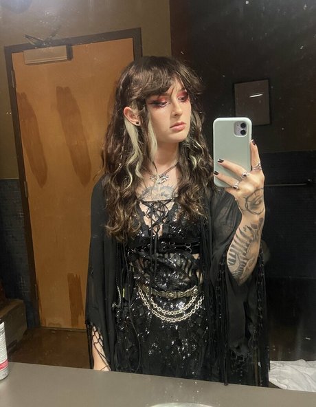 Mothica onlyfans leaj