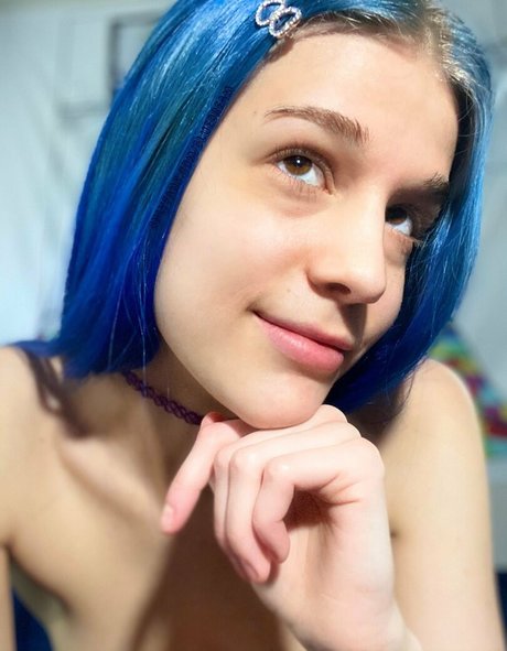 Blue Dream onlyfans model images