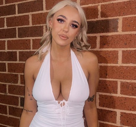 Alicia Burns onlyfans sex