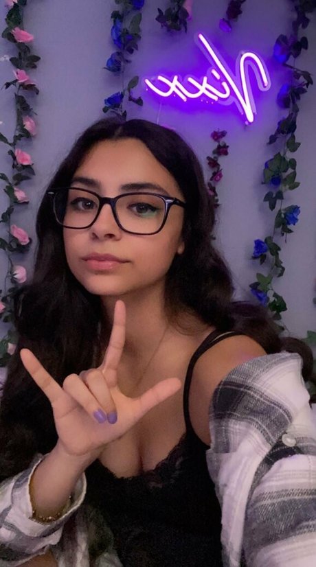 Justcallme Vixx onlyfans porno