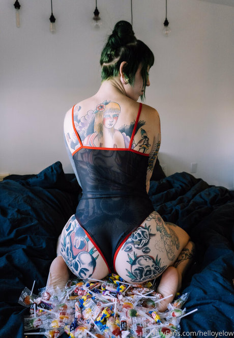 helloyelow onlyfans leak porn